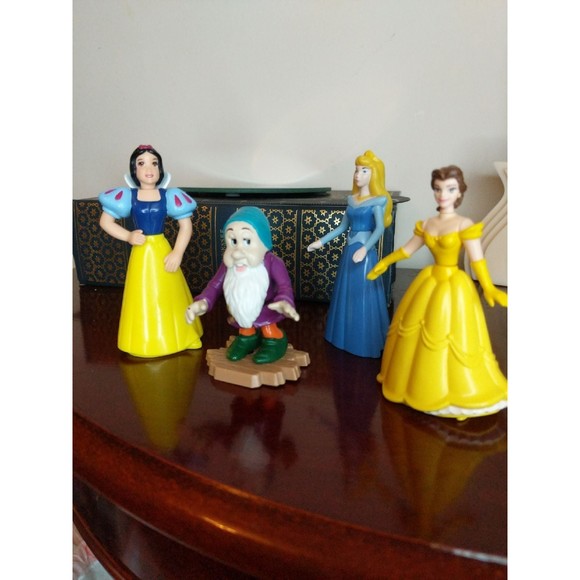 Disney Princesses Belle Aurora Snow White cake toppers vtg 1990s read - Picture 1 of 3